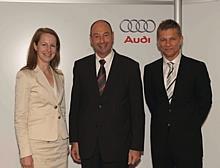 Staatssekretär im Ministerium des Innern des Landes Brandenburg (Mitte) mit den Geschäftsführern der CC WellCom GmbH Claudia Alexandrow-Armann (links) und Holger Abeln. Foto: Auto-Reporter/Audi